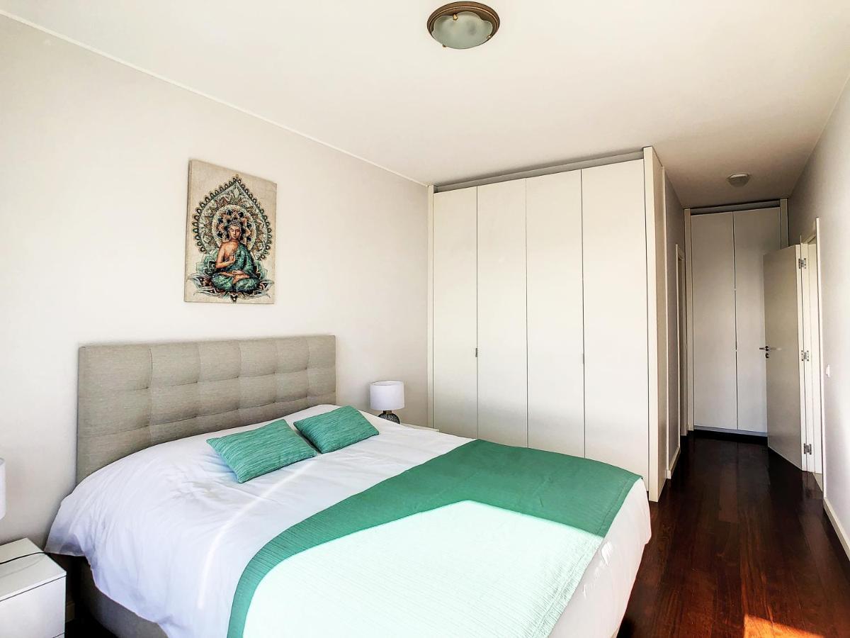 Paradise View By Lovelystay Apartment